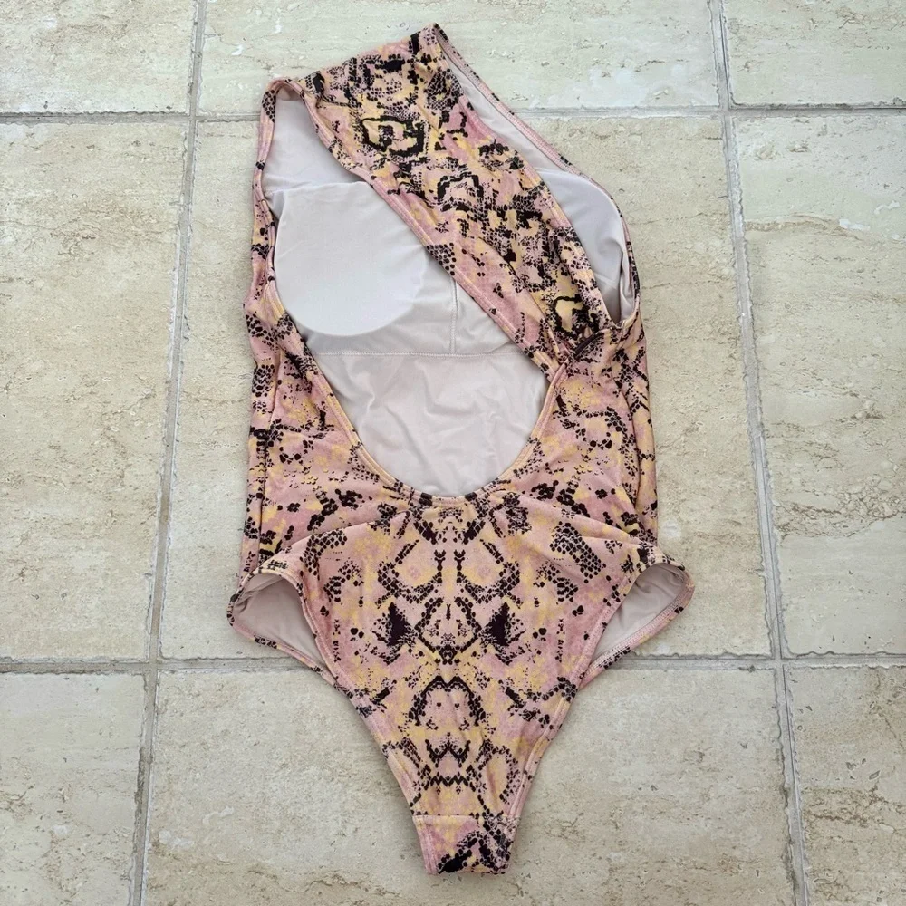 CIA Maritima Swimsuit, Size M, Snake Skin Design